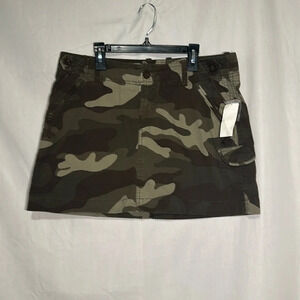 multitone green camouflage NWT Gap mini cargo skirt size 10